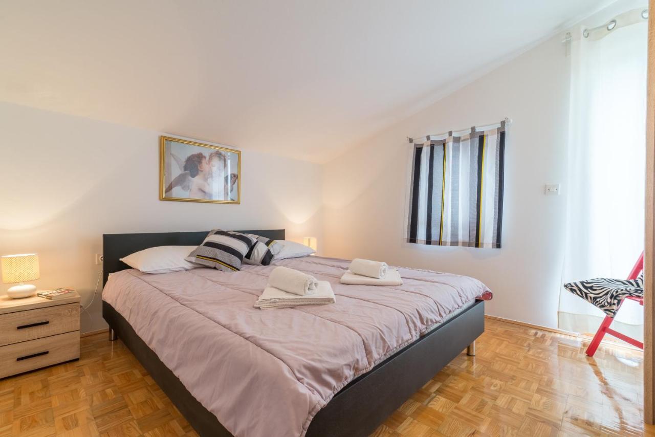 Apartments Bepina Biograd Na Moru Luaran gambar
