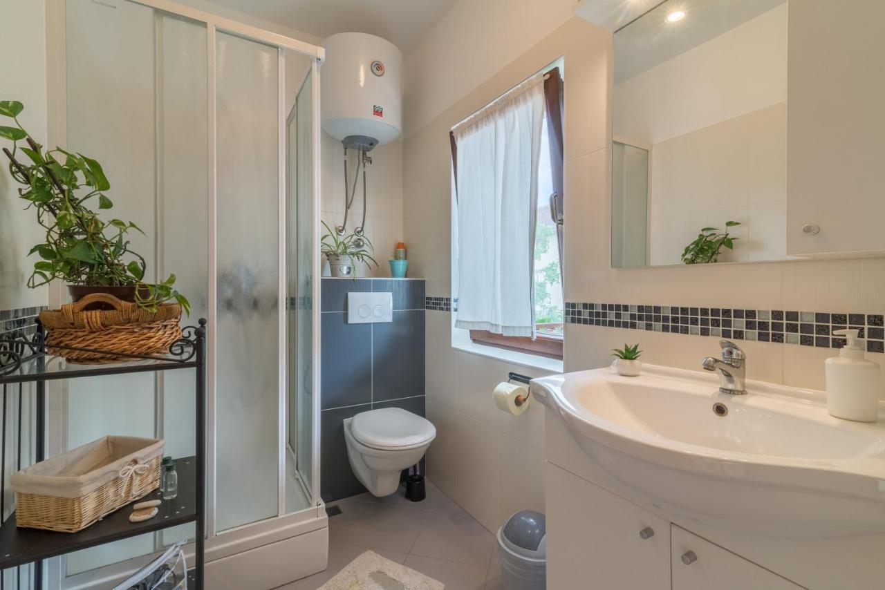 Apartments Bepina Biograd Na Moru Luaran gambar