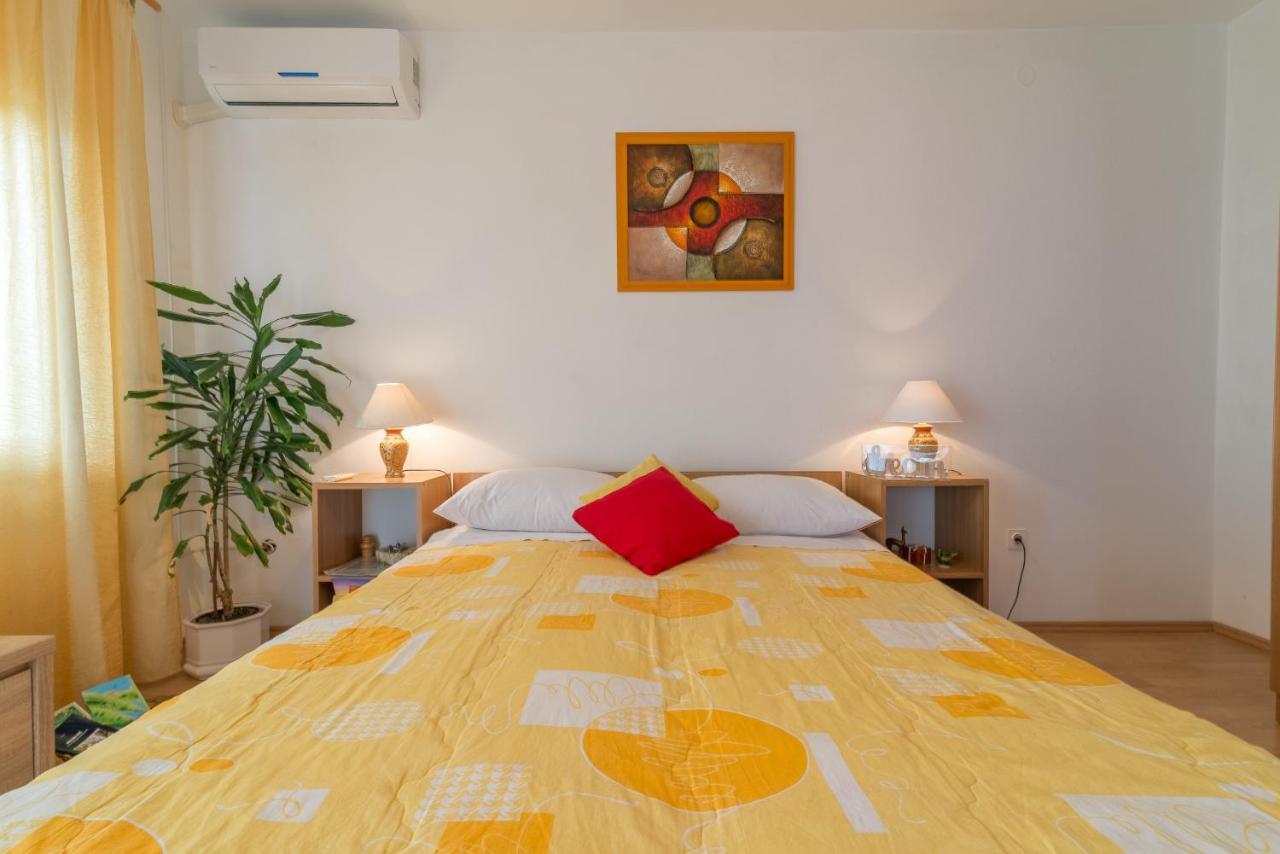 Apartments Bepina Biograd Na Moru Luaran gambar